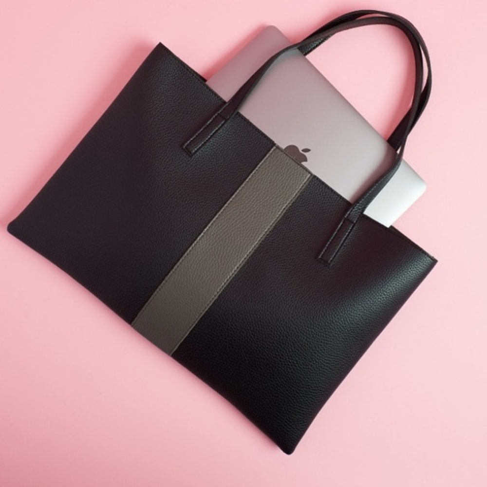 Vince Camuto Tote